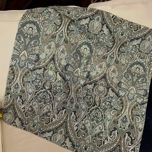 Pottery Barn Mackenna Paisley Percale Sham SET OF 2. Listing is normally for one